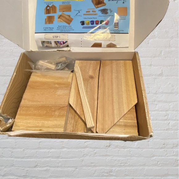 SPARK JUMP -- Birdhouse Making Kit, "Let's Get Building" for ages 6+, Gift Idea - Picture 3 of 6